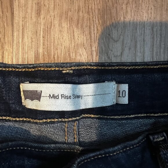 NWT Levis Women's Mid Rise Skinny Jeans Dark Wash Denim Classic Style size 10 - Picture 4 of 14